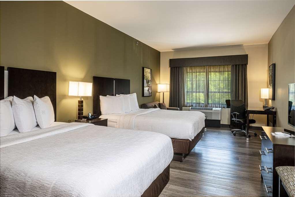 Best Western Plus Franciscan Square Inn & Suites Steubenville Стая снимка